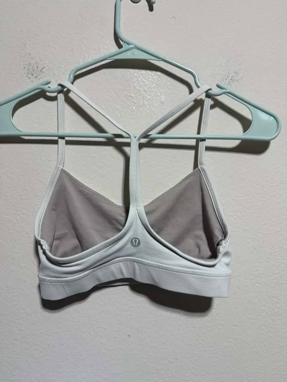 lululemon athletica Flow Y Bra Nulu Cross Back Sports Bra White Size 2